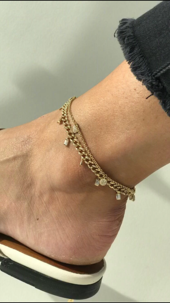 BAGUETTE LINK ANKLET & PAVE DISK.PNG